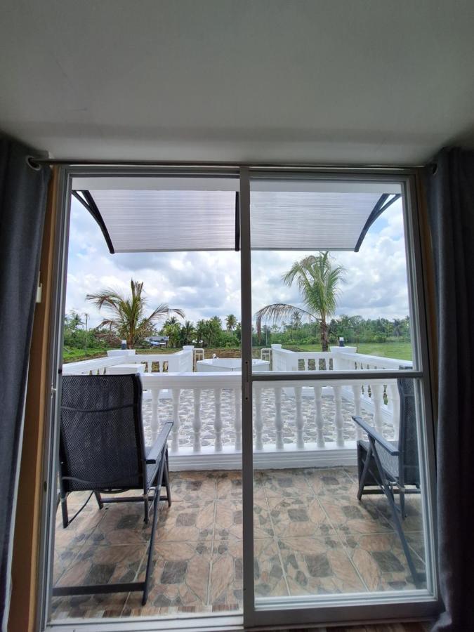 Joe'S Castle Bed & Breakfast Sagbayan ภายนอก รูปภาพ